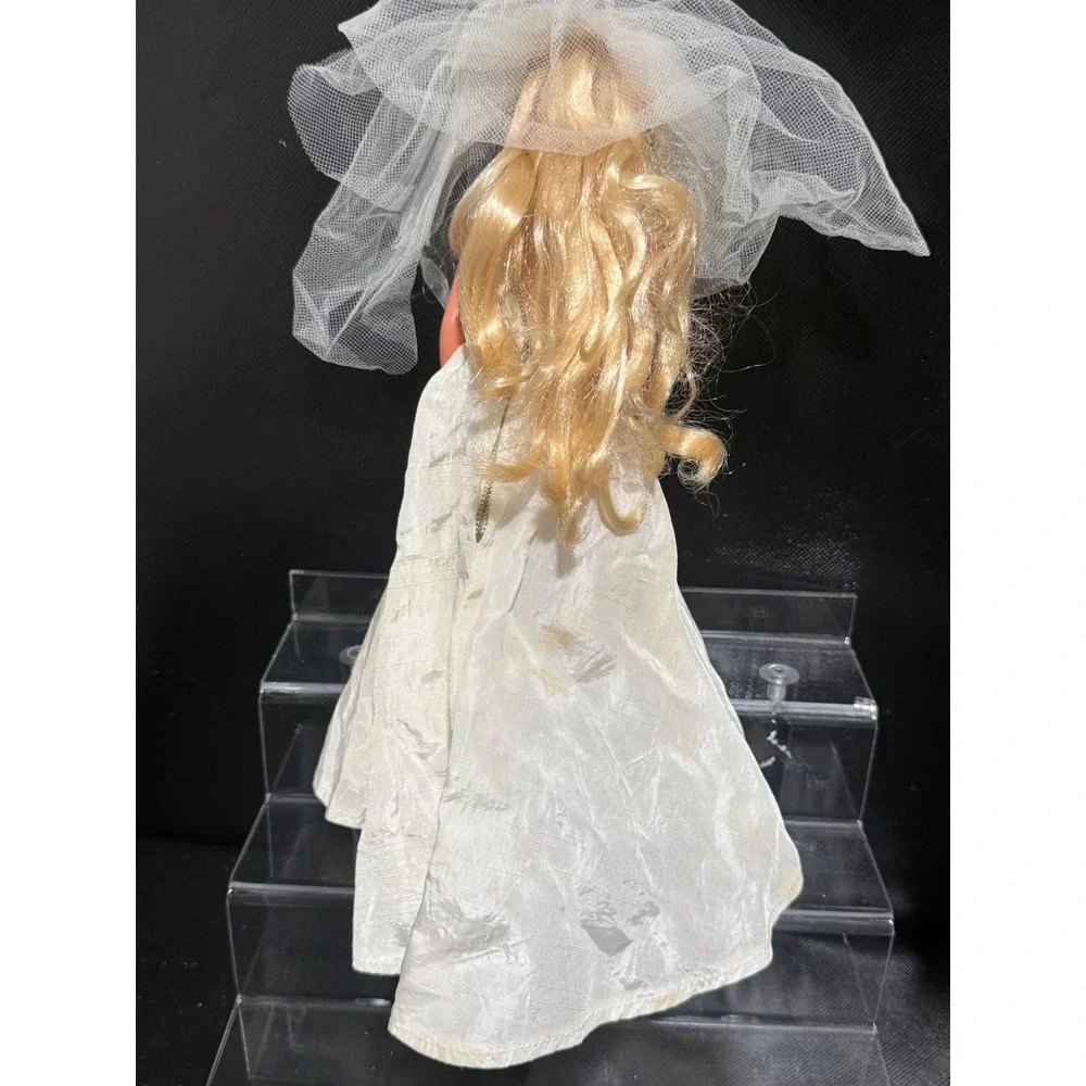 Vintage Mattel Barbie Bride Doll 1966 Body Blonde Hair Cream Wedding Dress Veil